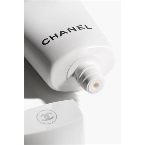 chanel le blanc face wash|chanel le blanc concealer.